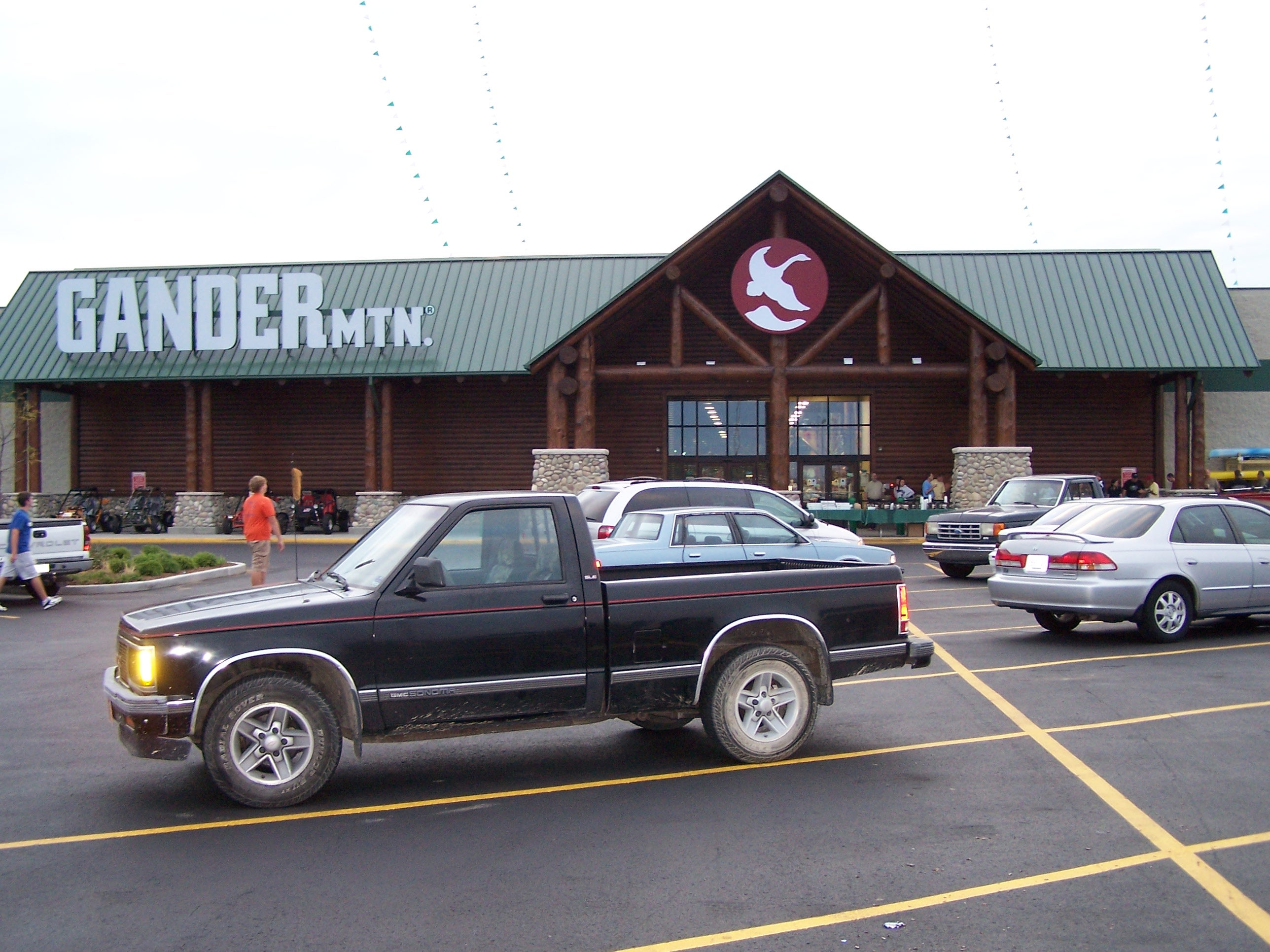 The Evansville Indiana Gander Mountain Grand Opening